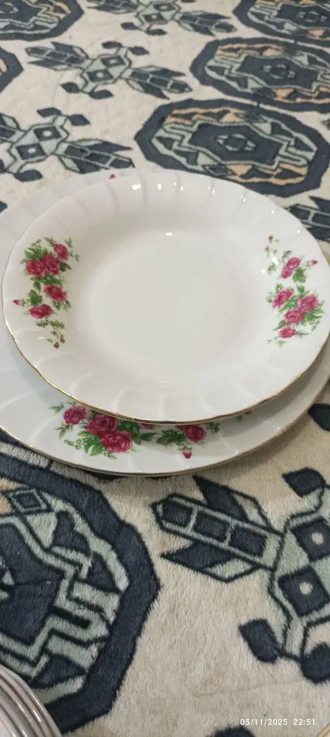 تعدادی اساس منزل در حد نو|حراج|رباط‌کریم, شترخوار|دیوار