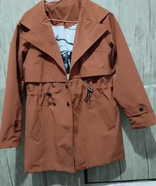 بارونی زیبا|لباس|ماهدشت, |دیوار