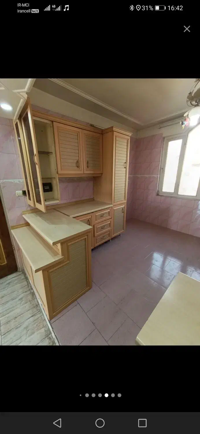 اپارتمان 72 متری تک واحدی با پارکینگ اصلی و انباری