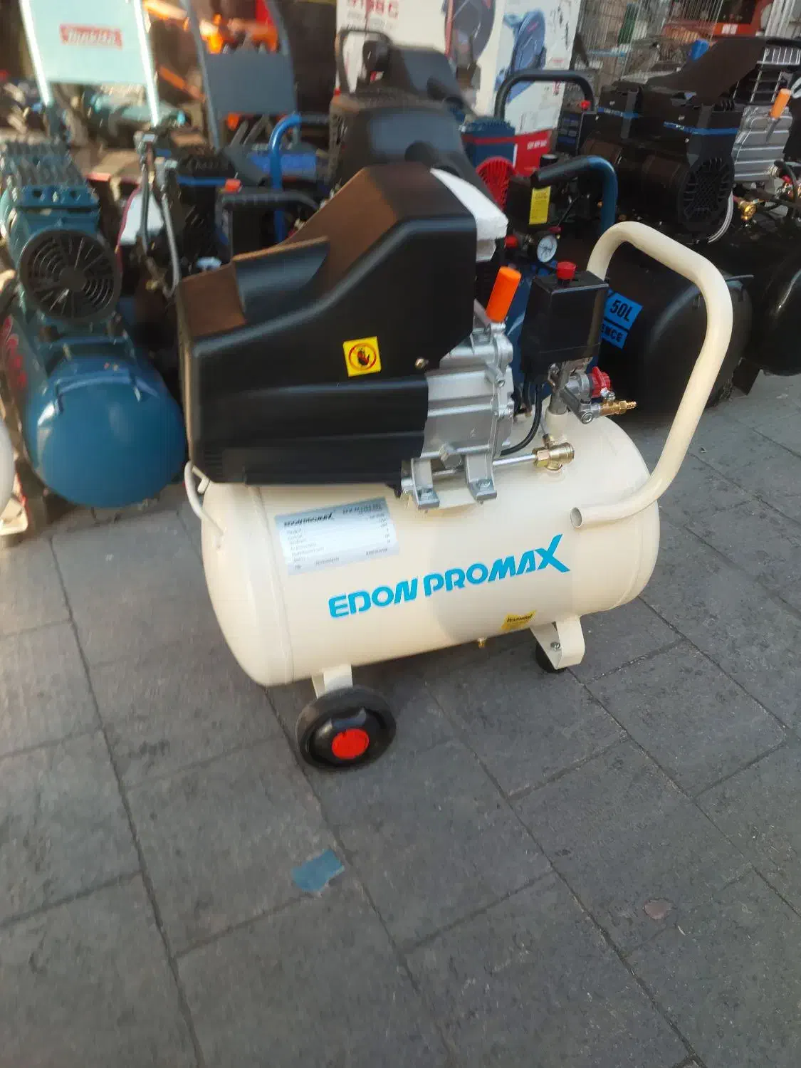 موتور باد ۵۰ لیتری روغنی ادون پرومکس کمپرسور|ماشین‌آلات صنعتی|شیراز, بازار|دیوار