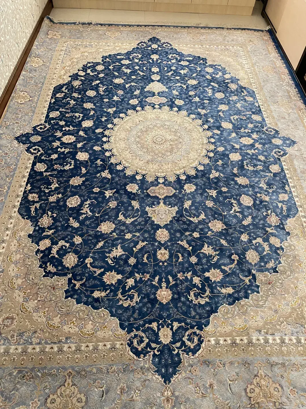 فرش ۹ متری ابریشم دستباف گونه|فرش|تهران, سیمای ایران|دیوار