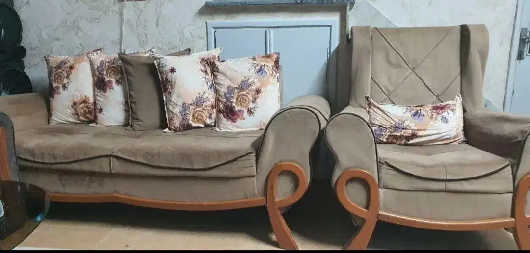 مبلمان راحتی|مبلمان خانگی و میز عسلی|رشت, نظری|دیوار