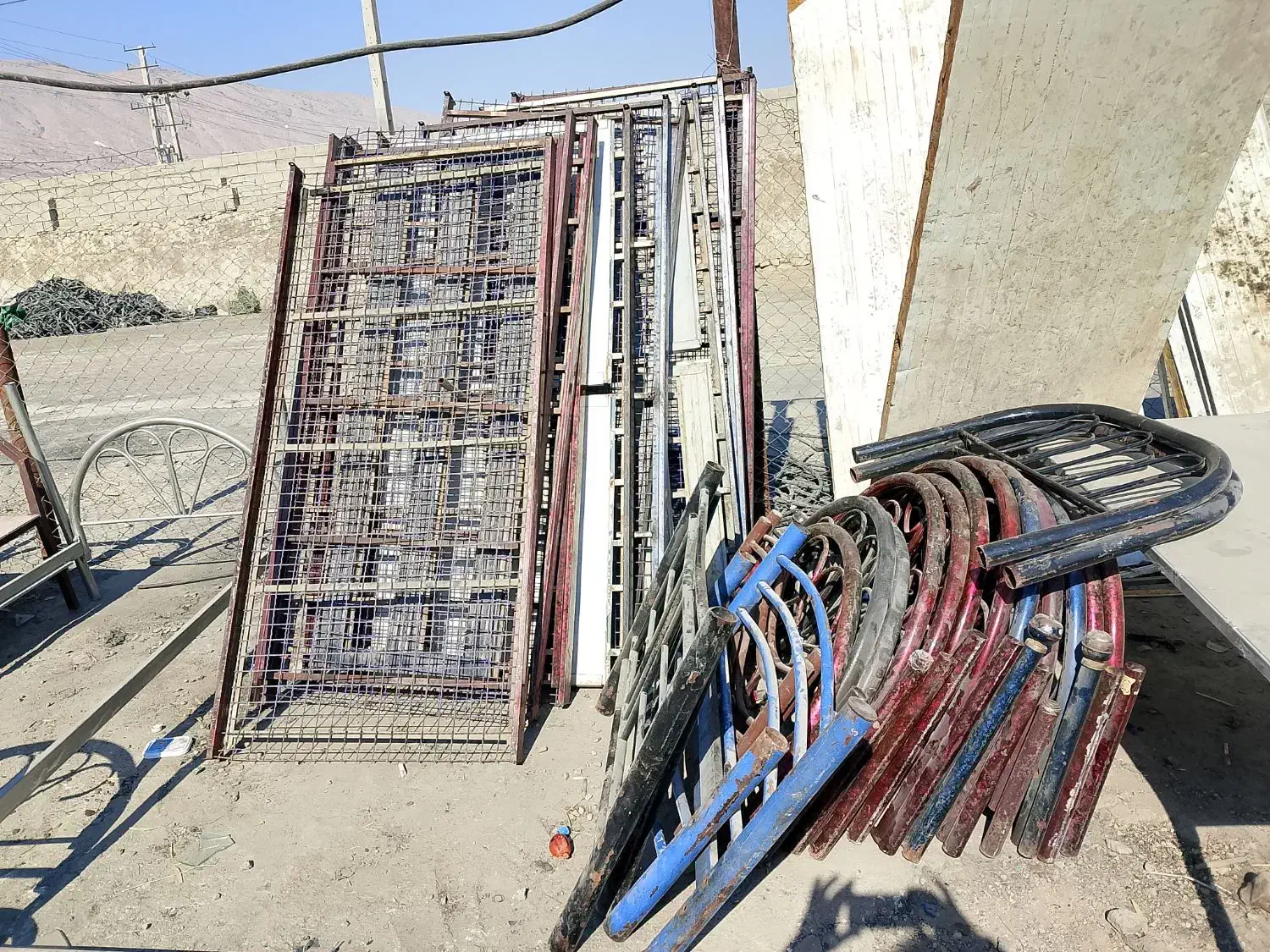 تخت فلزی تکنفره|تخت و سرویس خواب|کازرون, |دیوار