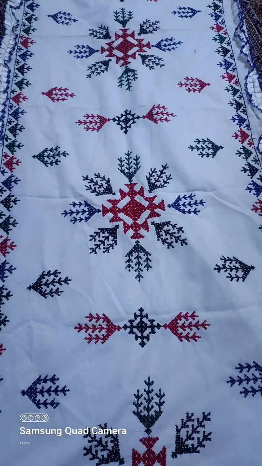 بالشت و کناره|رختخواب، بالش، پتو|ایرانشهر, |دیوار