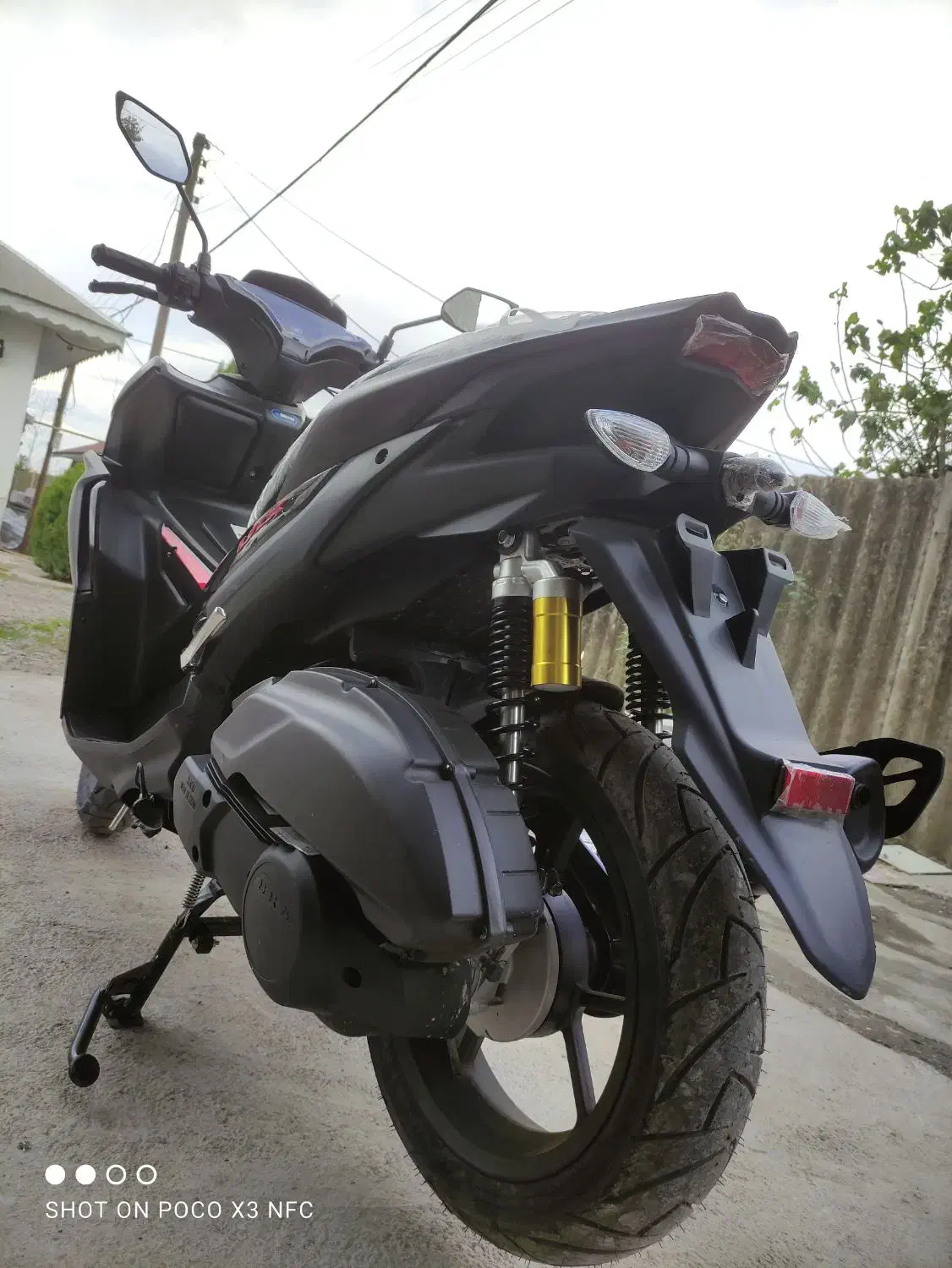 ایروکس 1402در حد صفر|موتورسیکلت|لاهیجان, بازکیاگوراب|دیوار