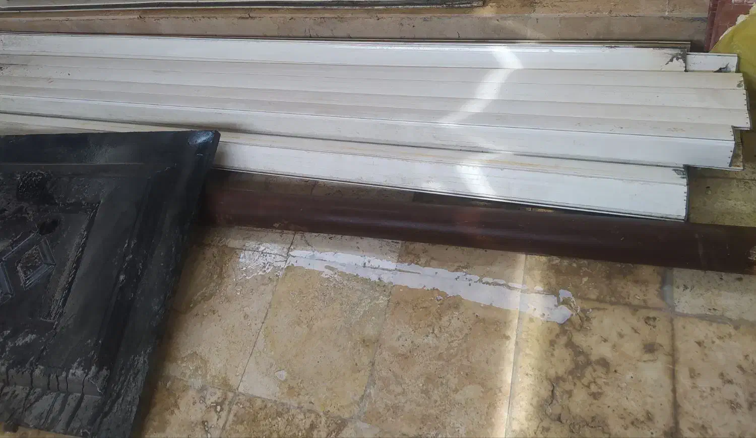 درب حیاط تک لنگه ودرب کرکره ای برقی سفید|مصالح و تجهیزات ساختمان|بندر کنگان, |دیوار