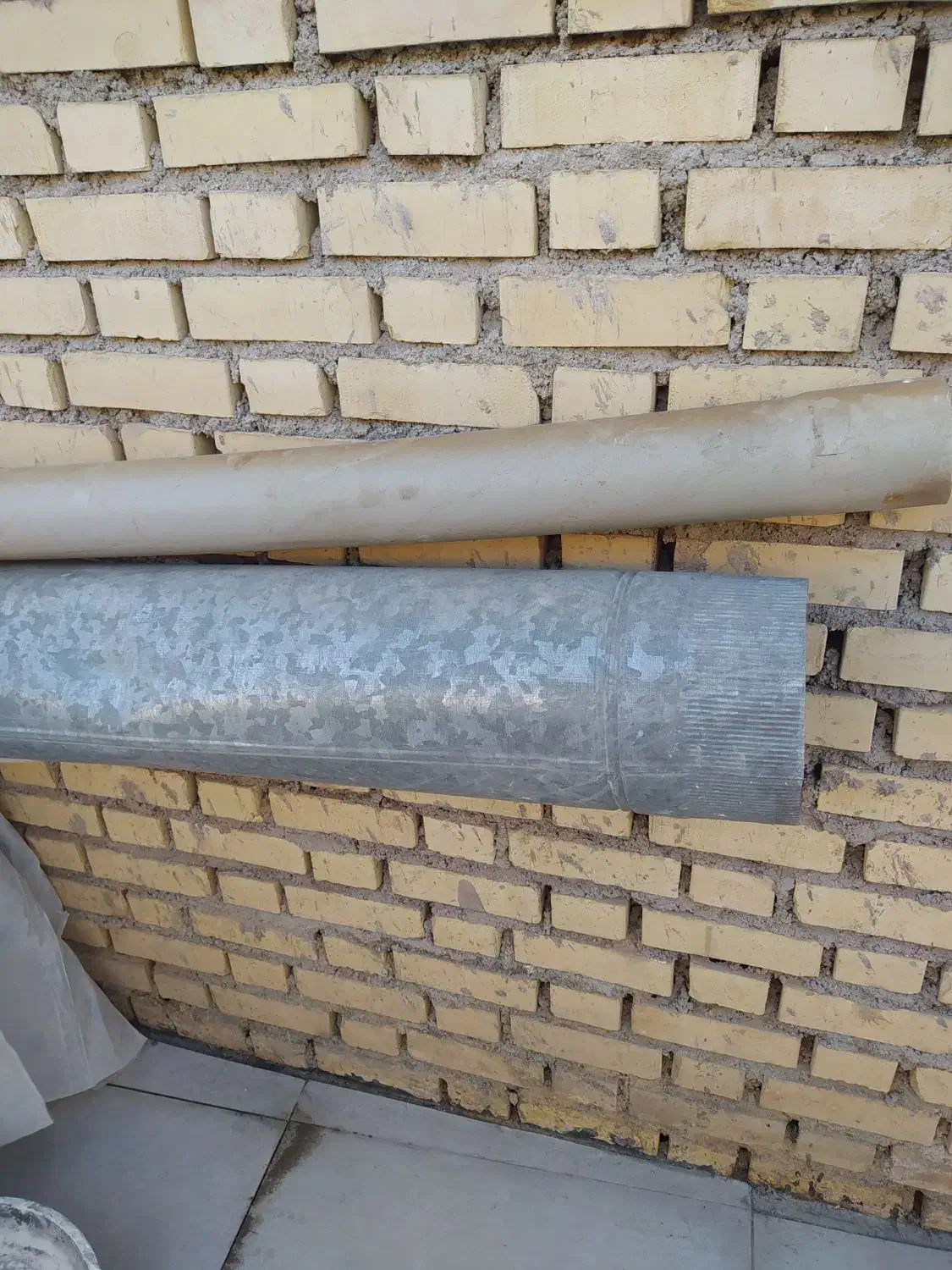 فن کارگاه فلافل|پنکه و تصفیه‌کنندهٔ هوا|بهبهان, |دیوار