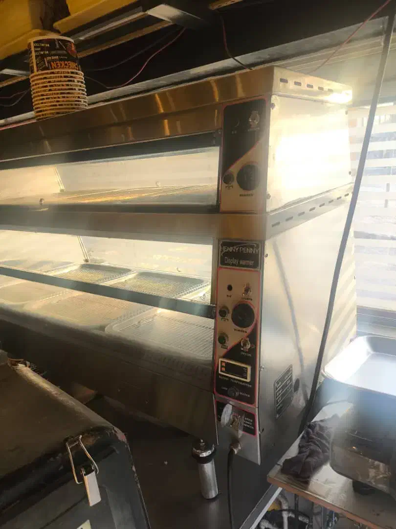 دیسپلی. سرخ کن .بردینگ|کافی‌شاپ و رستوران|رباط‌کریم, نصیرشهر|دیوار