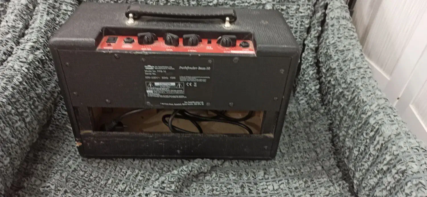 فروش گیتار بیس با امپیلی10وات|گیتار، بیس، امپلیفایر|بندرعباس, |دیوار