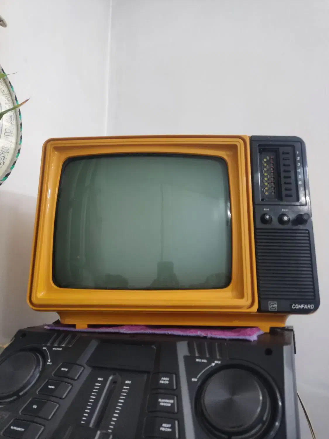 تلویزیون سیاه وسفید قدیمی شهاب|تلویزیون و پروژکتور|تهران, نعمتآباد|دیوار