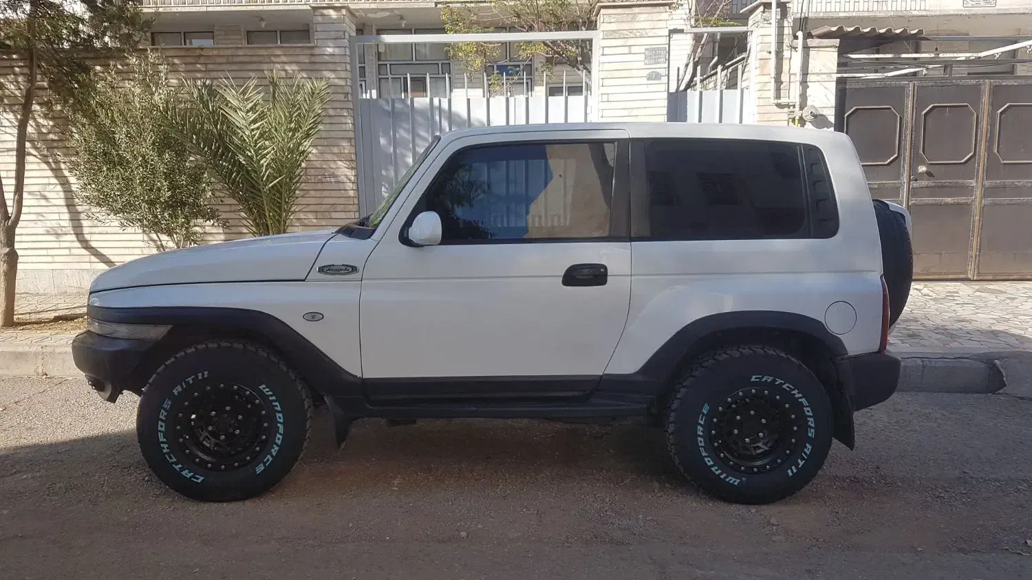 کوراندو ۲۳۰۰|خودرو سواری و وانت|پرند, فاز ۳|دیوار