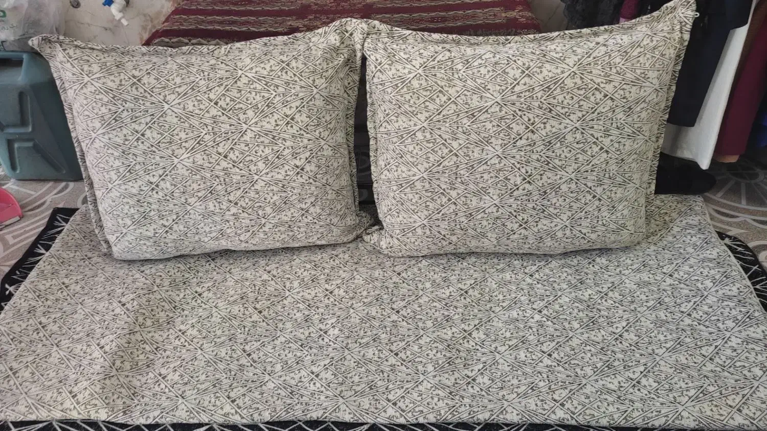 ست کناره و پشتی|پشتی|خمینی‌شهر, |دیوار