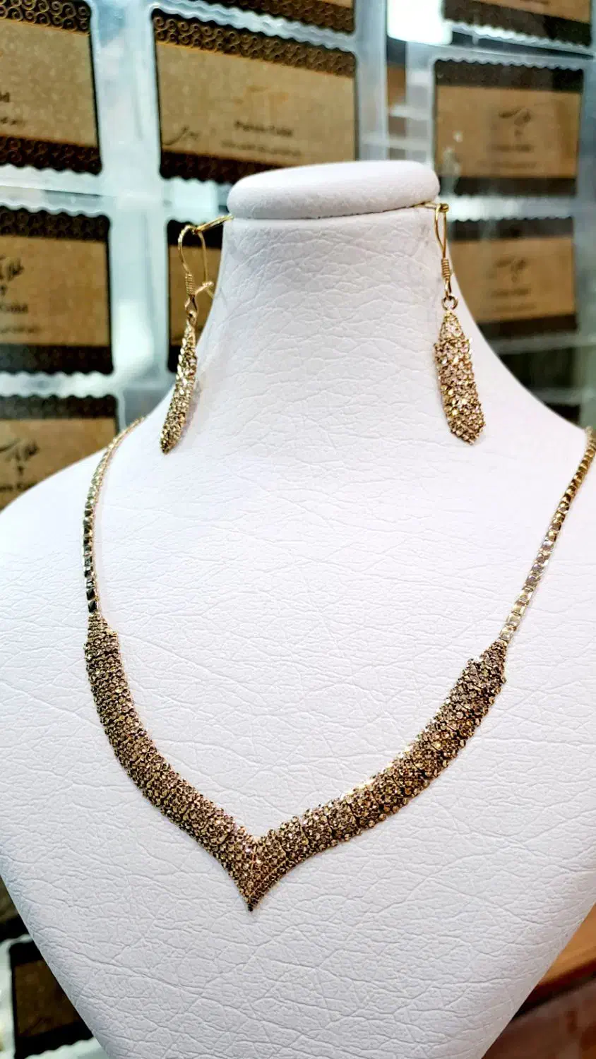 نیم ست و زنجیر های طلا بدون اجرت|جواهرات|قدس, شهرقدس|دیوار