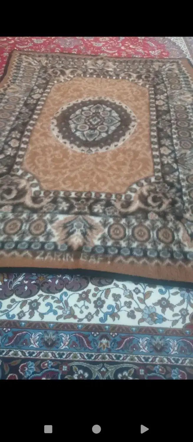 پتو نو و پشتی نو|رختخواب، بالش، پتو|تبریز, |دیوار