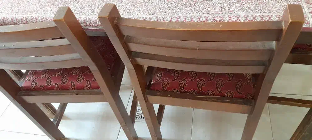 میز ناهارخوری چوبی به اضافه شش عدد صندلی چوبی|میز و صندلی غذاخوری|شیراز, باغ تخت|دیوار