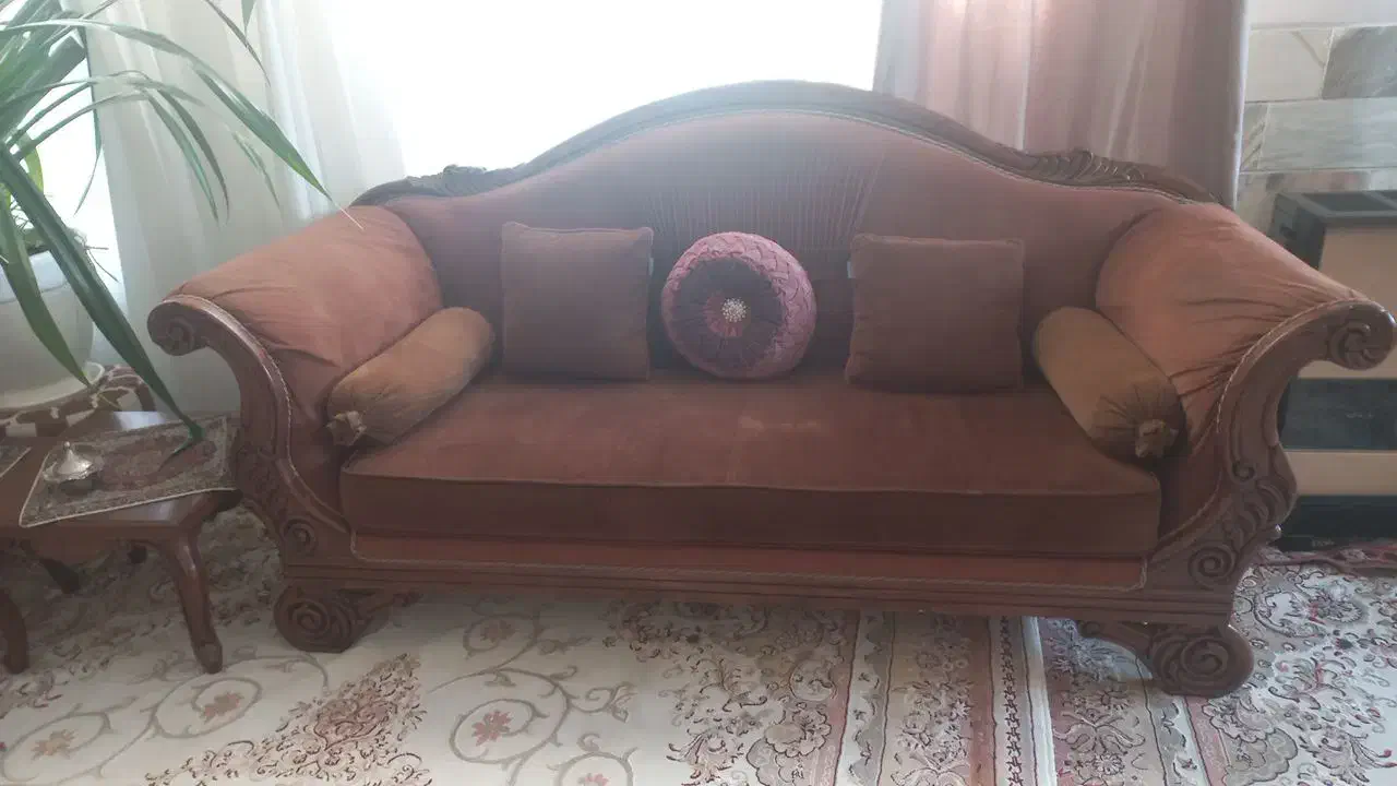 مبل کلاسیک 9 نفره|مبلمان خانگی و میز عسلی|هشتگرد, هشتگرد قدیم|دیوار