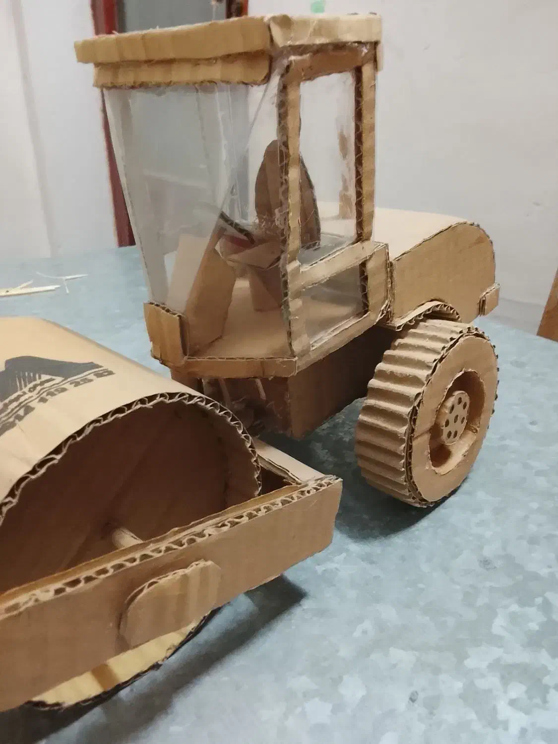 ماشین آسفالت صاف کن|مجسمه، تندیس، ماکت|گنبد کاووس, |دیوار