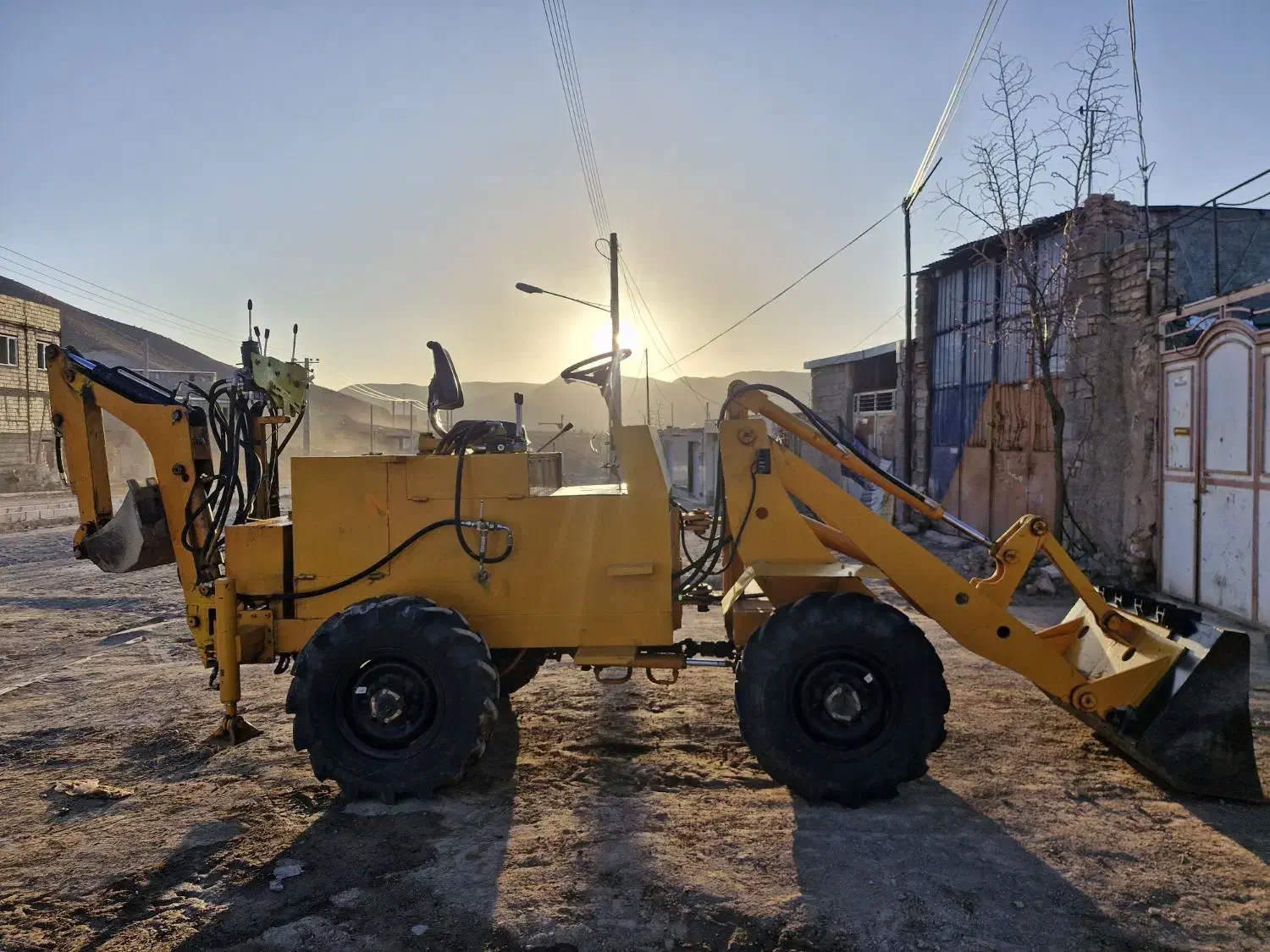 مینی بهکو|خودرو سنگین|سده (خراسان جنوبی), |دیوار