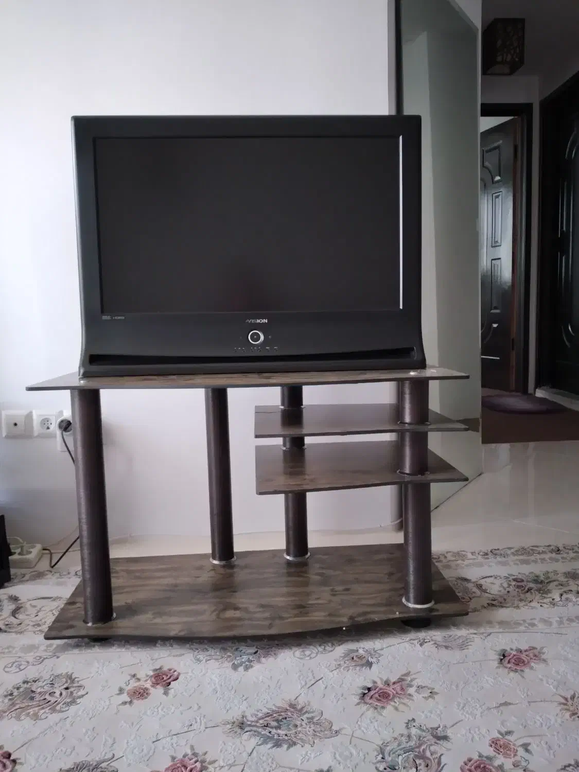 تلویزیون ۳۲ اینچ و گیرنده داخلی ایکس ویژن|تلویزیون و پروژکتور|گلبهار, شهر جدید گلبهار|دیوار