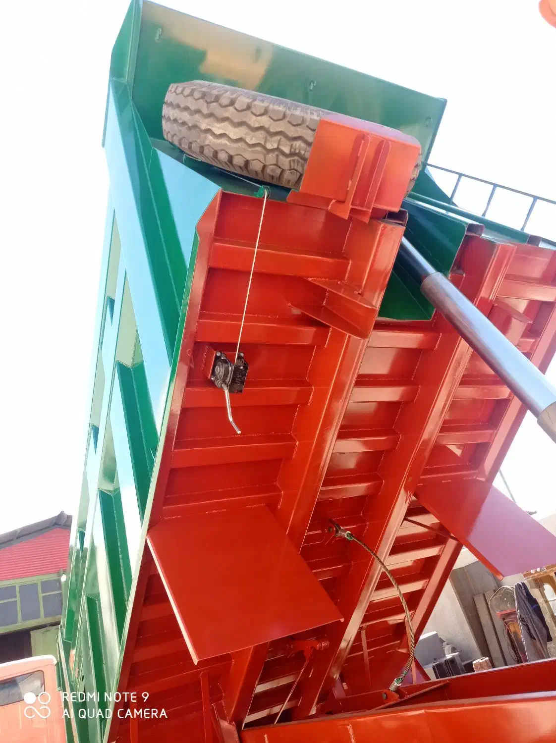 به یک اوستا اتاق سازی و یک شاگرد جوشکار نیازمندیم|استخدام صنعتی، فنی، مهندسی|مشهد, طرق|دیوار