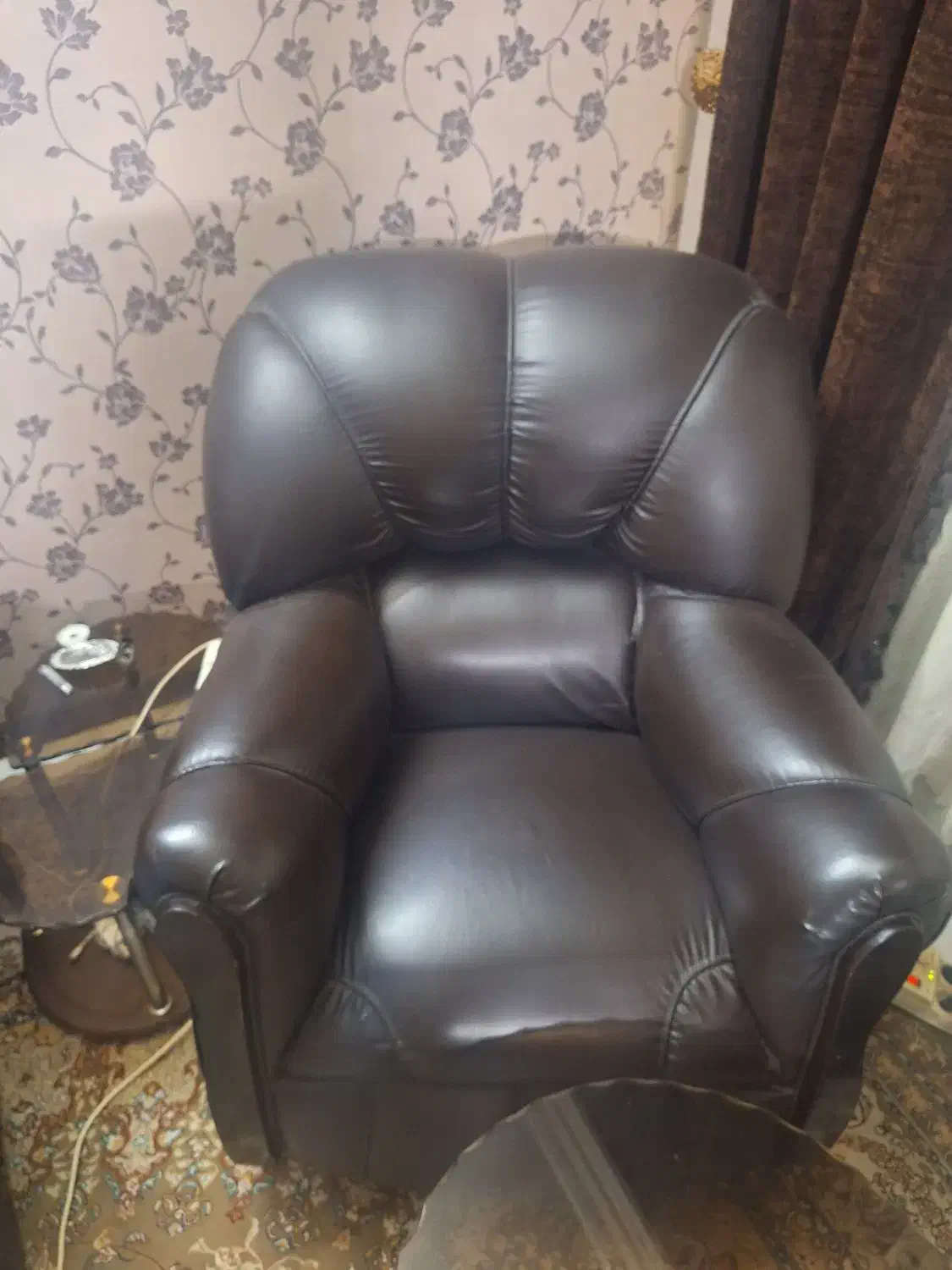 مبل چرم ۷نفره|مبلمان خانگی و میز عسلی|مشهد, شفا|دیوار