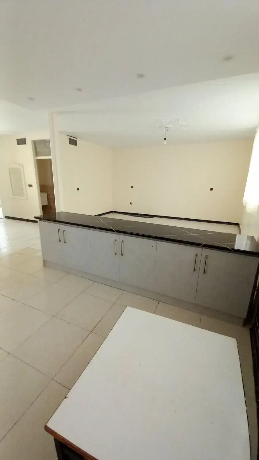 ۱۲۰ متر آپارتمان انقلاب ابوریحان