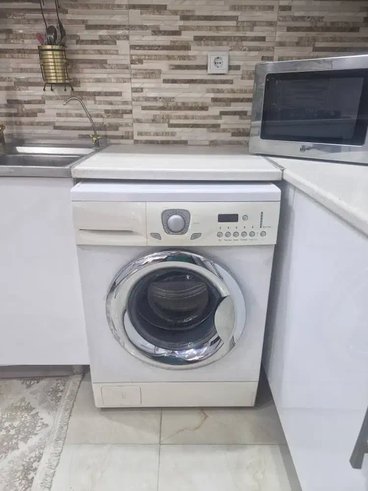 ماشین لباسشویی ۷کیلو LG|ماشین لباسشویی و خشک‌کن لباس|اسلام‌شهر, صادقیه|دیوار