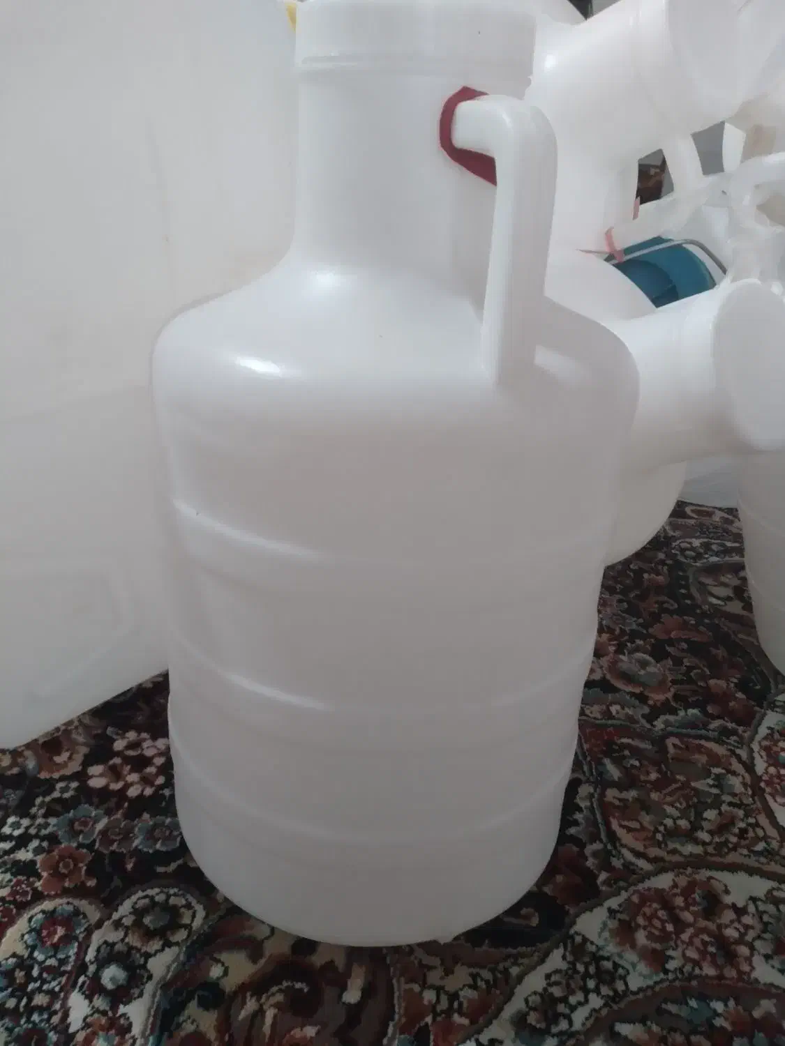 بشکه های بزرگ|ظروف نگهدارنده، پلاستیکی، یکبارمصرف|ایذه, |دیوار