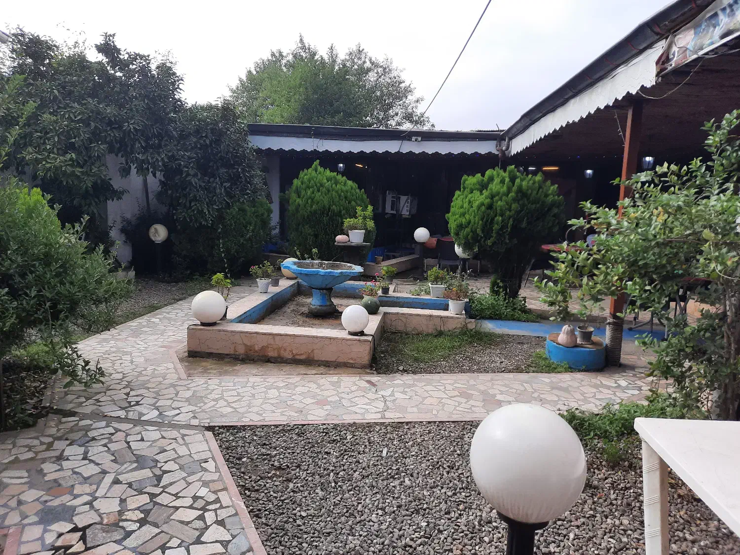 استخدام آشپز و نیروی کار کافه رستوران|استخدام خدمات فروشگاه و رستوران|رشت, فرزانه|دیوار