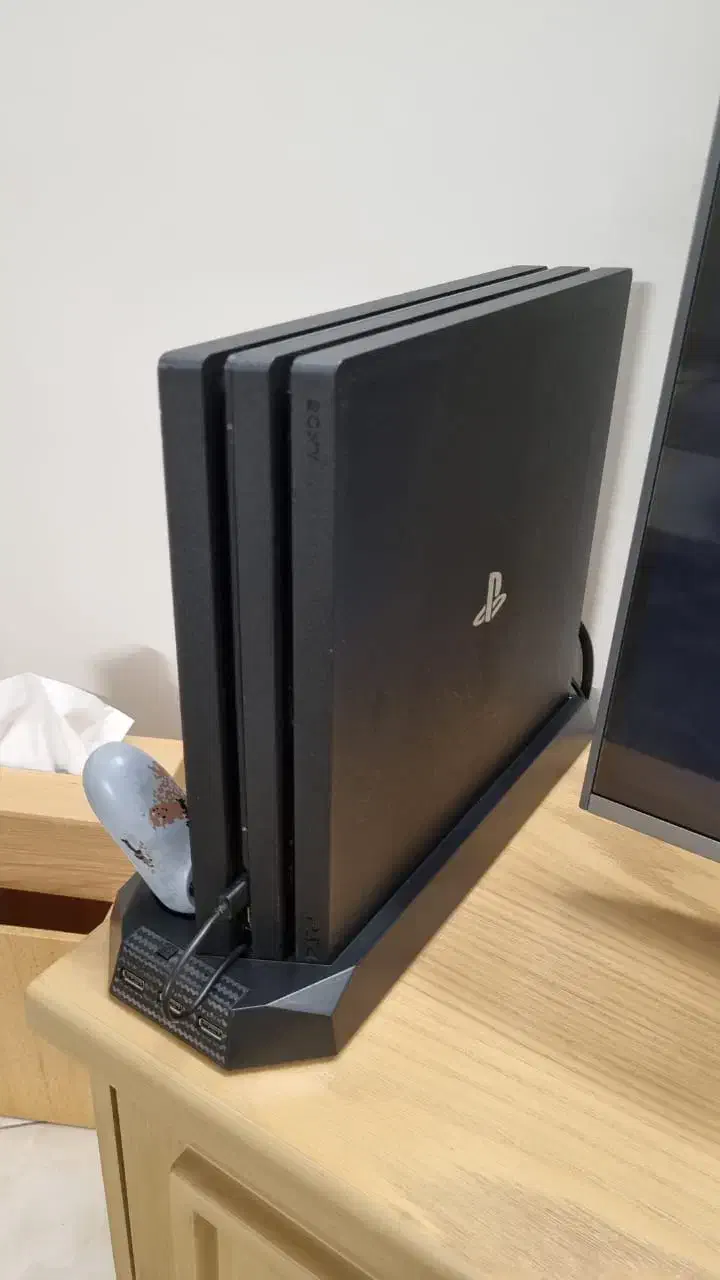 Ps 4 pro 1 T|کنسول، بازی ویدئویی و آنلاین|تهران, ابوذر|دیوار