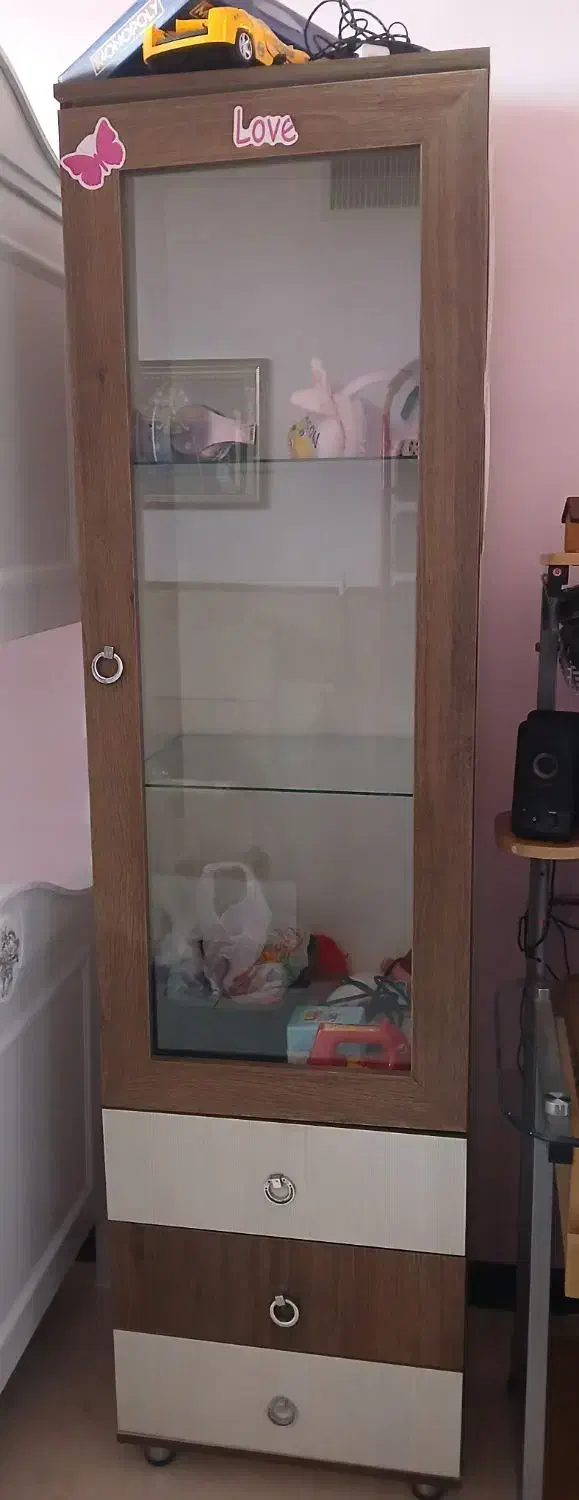 کمد و تخت نوجوان|تخت و سرویس خواب|اصفهان, بهارستان|دیوار