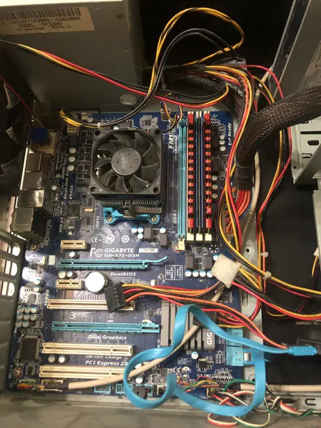 کیس کامپیوتر برای مدرسه و گیمنت|رایانه رومیزی|کرج, شهرک اوج|دیوار