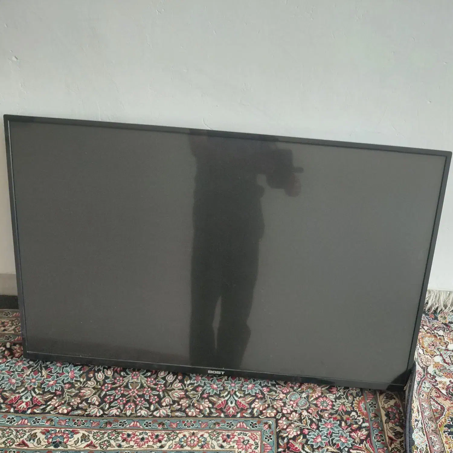 LED42. BosT|تلویزیون و پروژکتور|کرمان, |دیوار