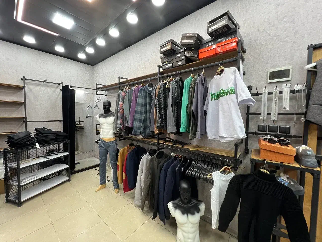 رخت آویز|بندرخت و رختآویز|مهاباد (آذربایجان غربی), |دیوار