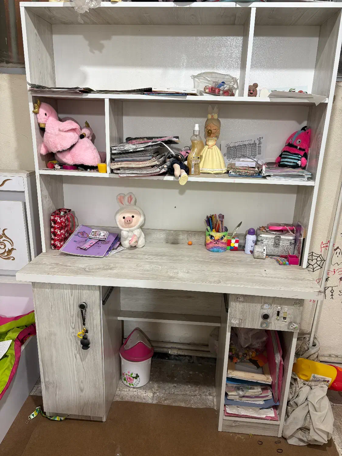 کتابخانه|کتابخانه، شلف، قفسههای دیواری|سیرجان, |دیوار