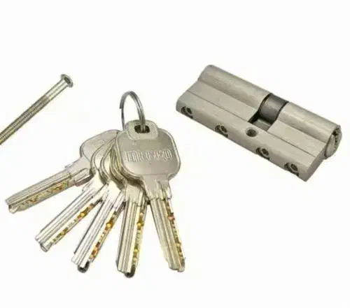 قفل و کلید سازی ثابت و سیار در شمس آبادی|خدمات پیشه و مهارت|کاشان, لتحر|دیوار