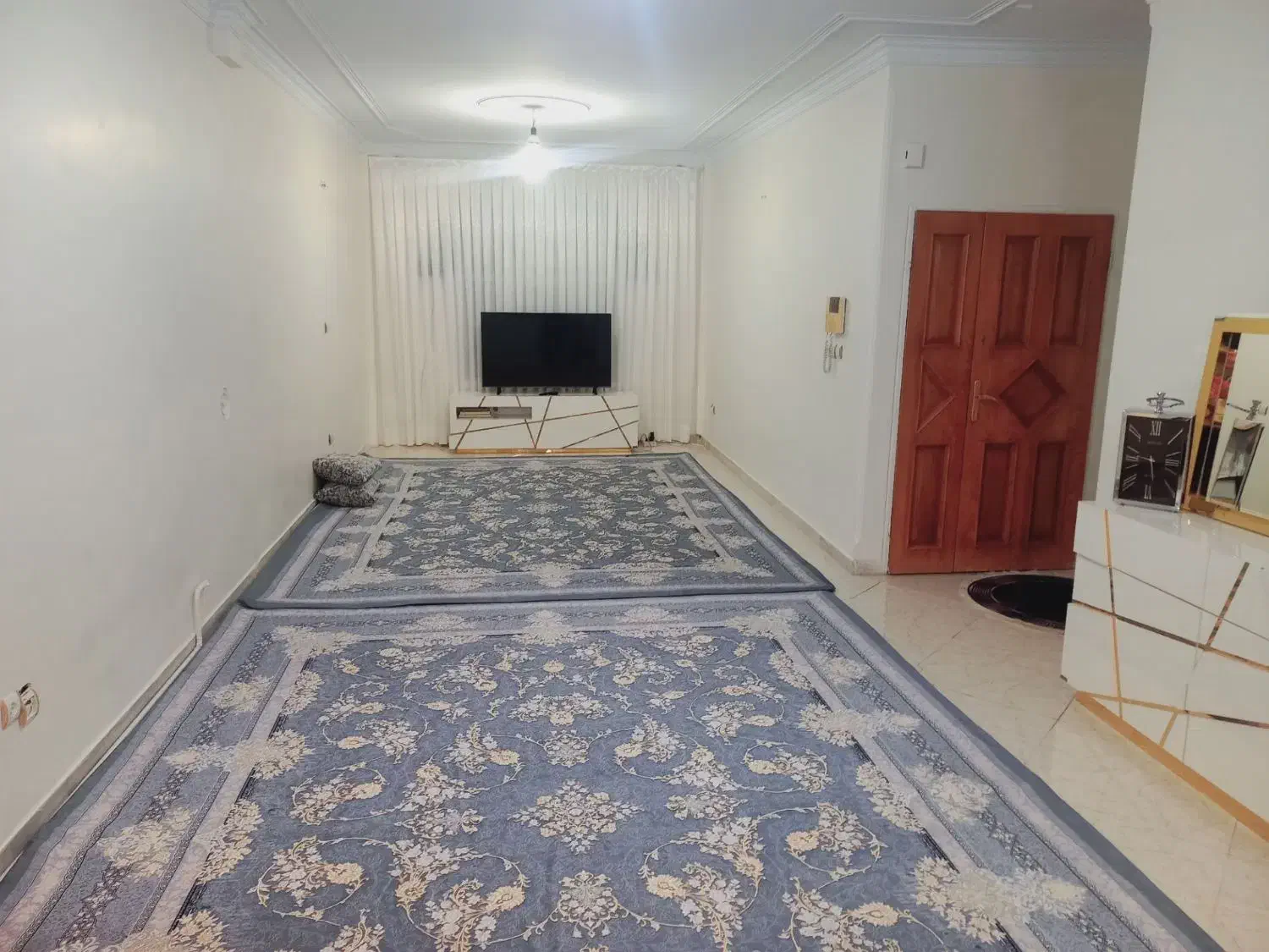 رو فرشی|روفرشی|تهران, سبلان (لشگر)|دیوار