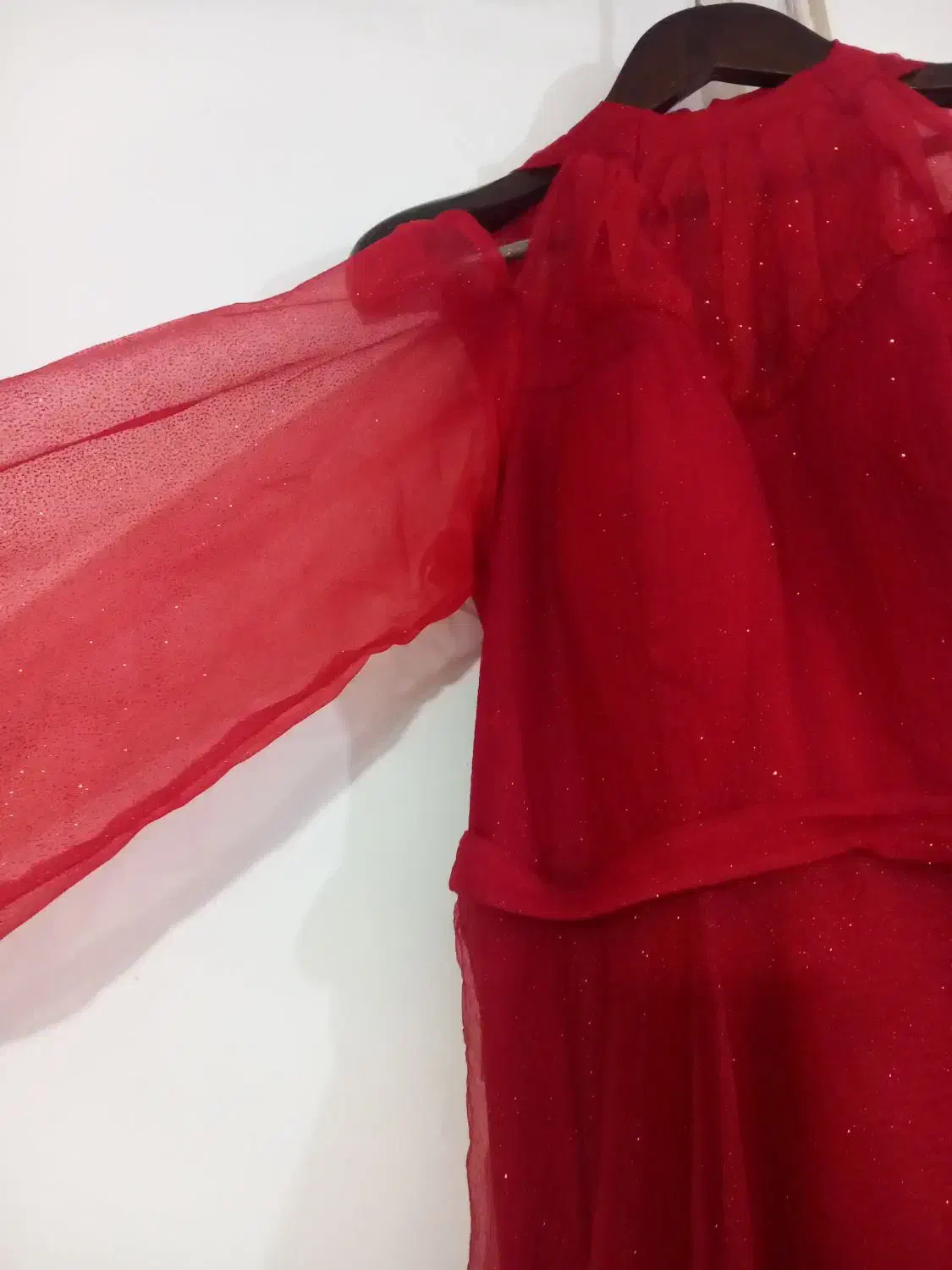 لباس مجلسی|لباس|رشت, پیرکلاچای|دیوار