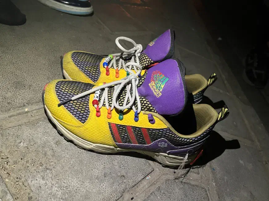 کتونی زد ایکس|کیف، کفش، کمربند|قرچک, پویینک|دیوار