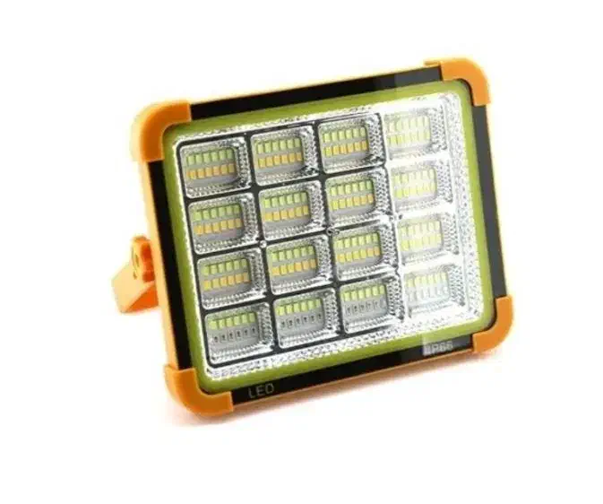 پروژکتور شارژی خورشیدی نیاز به تعمیر جزیی|لامپ و چراغ|شاهین‌شهر, فردوسی|دیوار