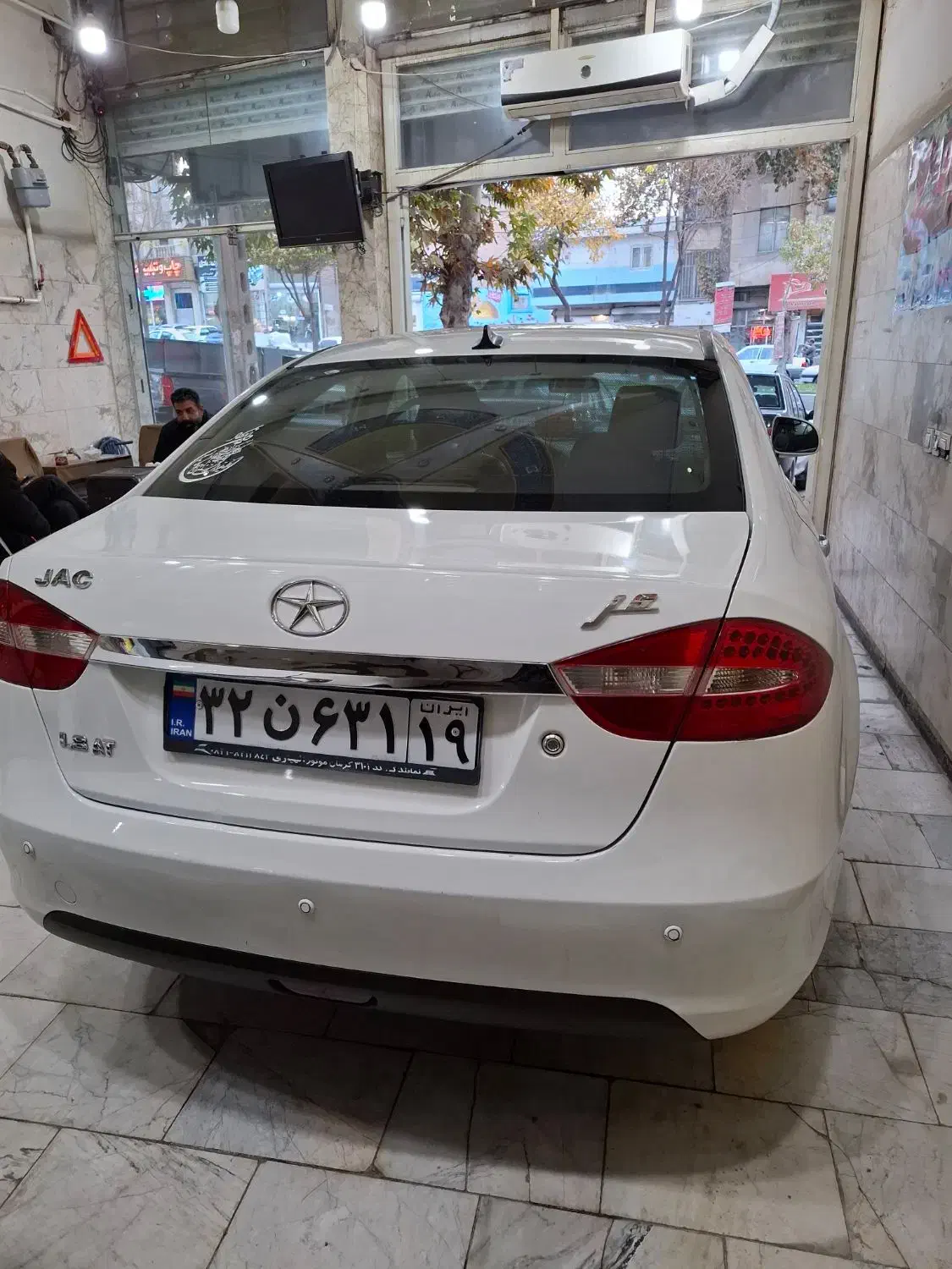جک جی ۵ اتومات مدل ۹۳ معاوضه دارم نقدی تخفیف داره|خودرو سواری و وانت|کرمانشاه, |دیوار