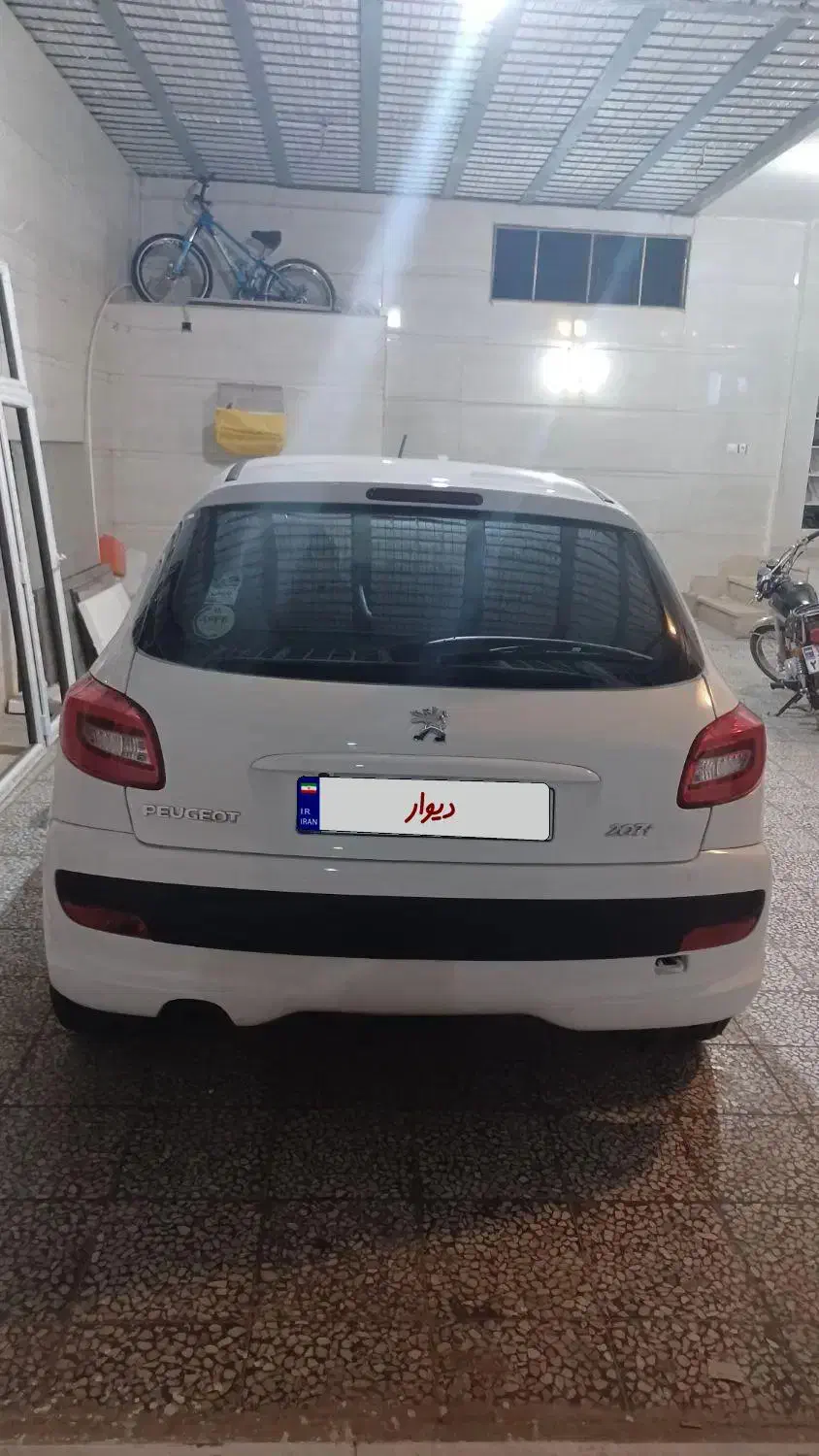 پژو ۲۰۷ مدل ۴۰۲|خودرو سواری و وانت|خرمآباد, |دیوار