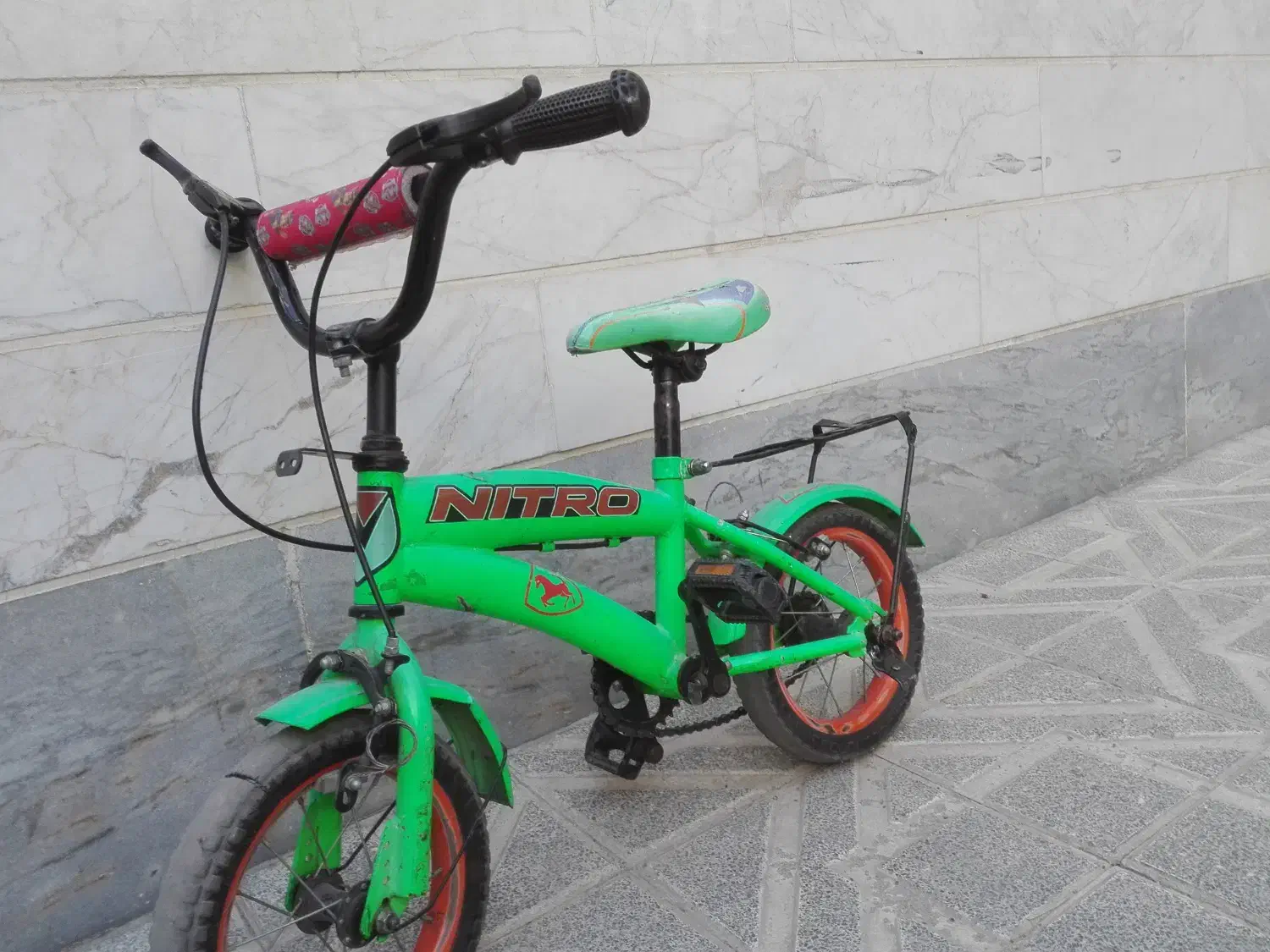 دوچرخه 12|دوچرخه، اسکیت، اسکوتر|قدس, شهر‌قدس|دیوار