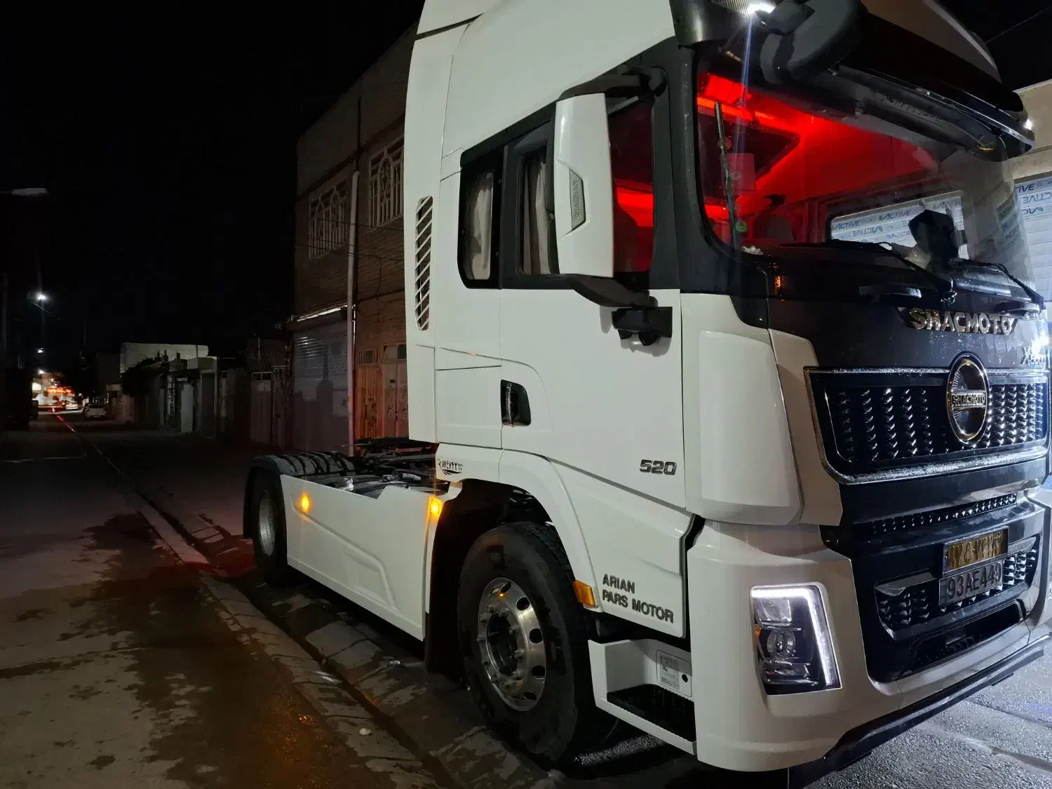 کشنده شاکمن  شکمتو 520 اتومات درحد صفر|خودرو سنگین|مشهد, تبادکان|دیوار