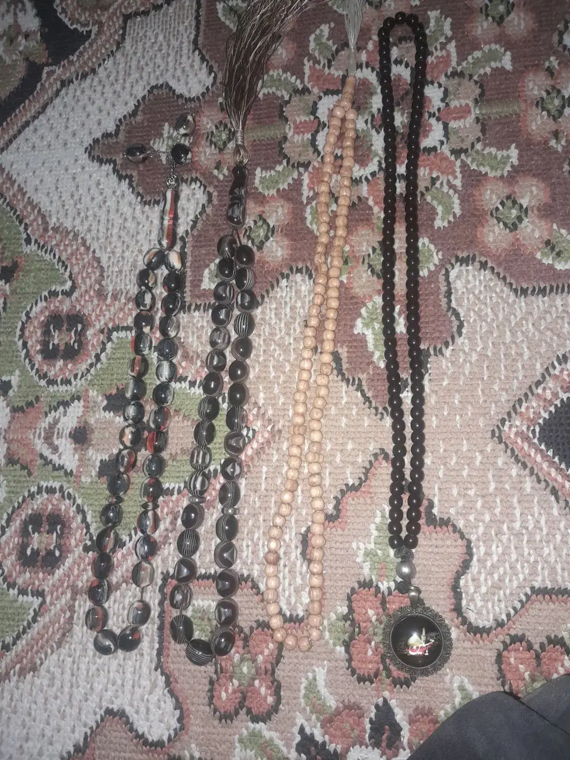 تسبیح|کلکسیون اشیاء عتیقه|نظرآباد, رسالت|دیوار