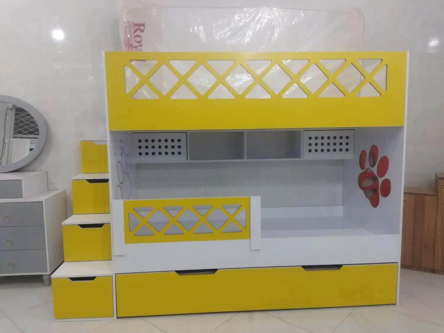 تخت دو طبقه (سه خواب)|تخت و سرویس خواب|بیرجند, |دیوار