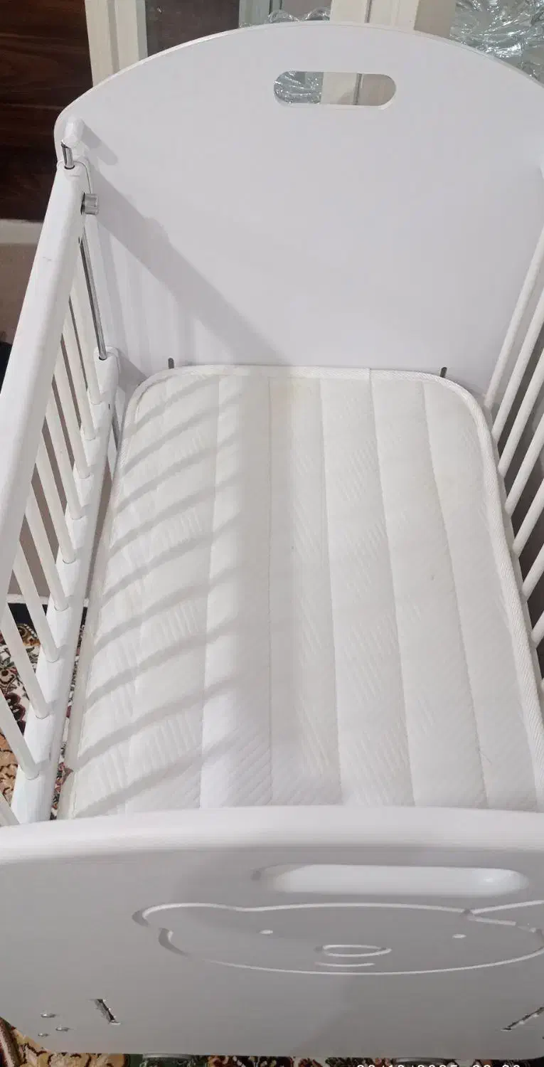 تخت نوزادی|تخت و صندلی بچه|الیگودرز, |دیوار