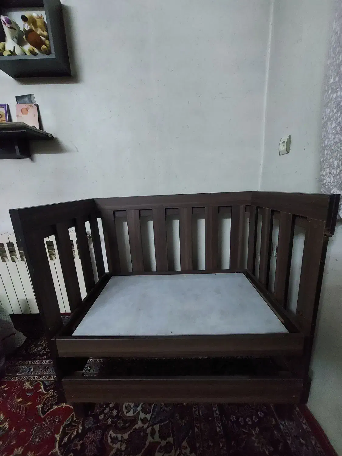 تخت نوزاد|تخت و صندلی بچه|آمل, |دیوار