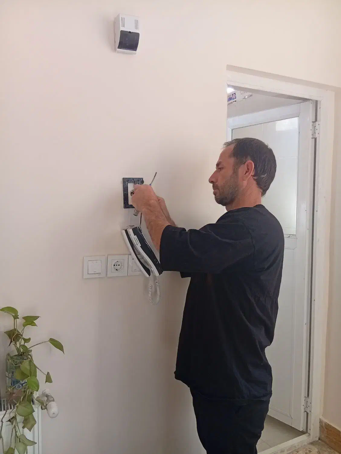 تاسیسات ساختمان|خدمات پیشه و مهارت|رباط‌کریم, رباط‌کریم|دیوار