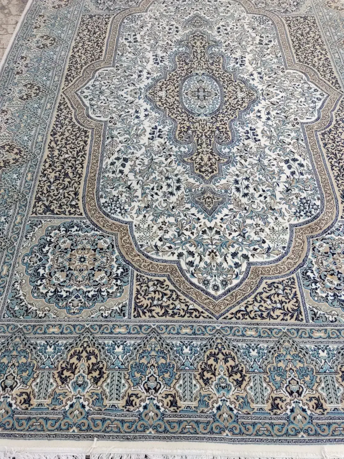 مرکز فروش فرش کارکرده ستاره کویر در استان یزد|فرش|یزد, |دیوار